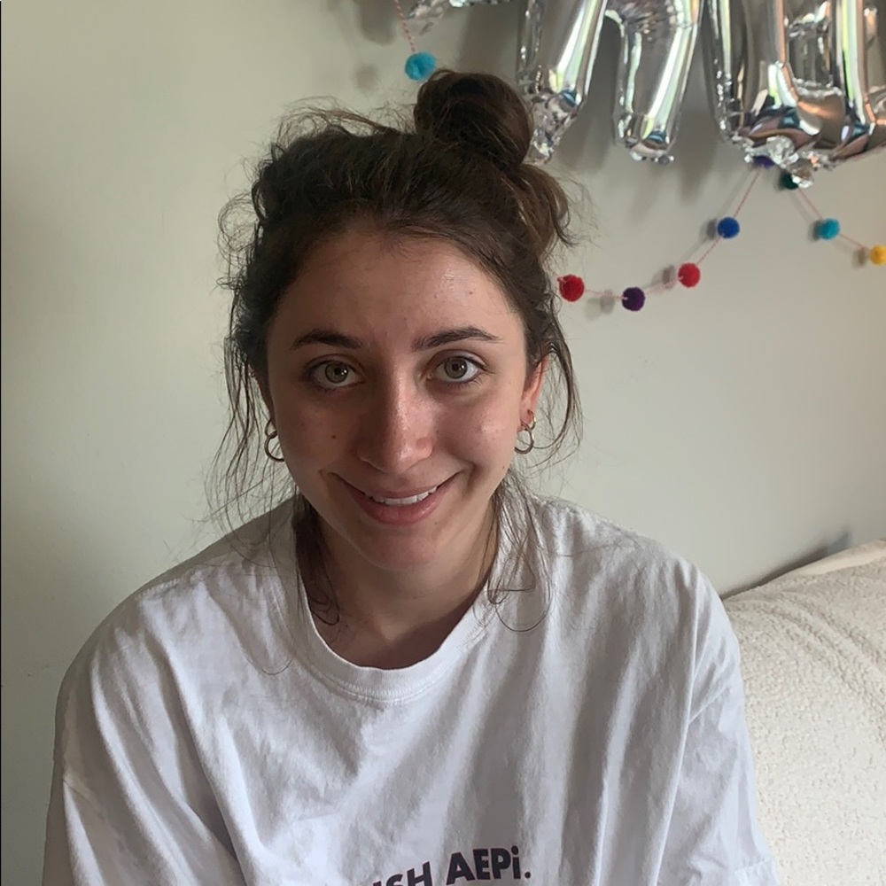 Meet your Posher, Caroline